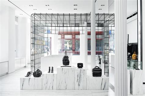 viva balenciaga interior design